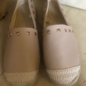 Roses light pink Alexis bender size 7 shoes